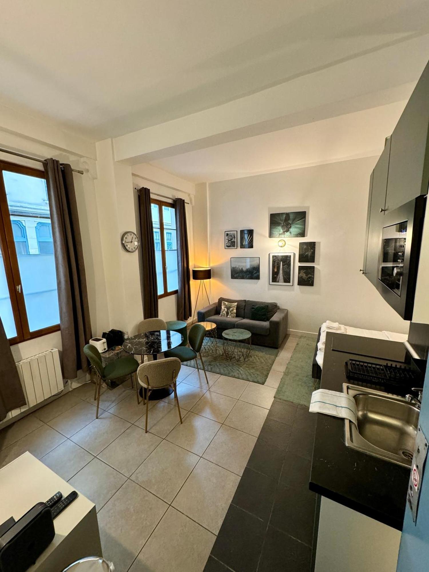 Temple Apartments Paris Exterior photo